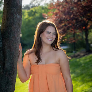 Meet your Posher, Emi